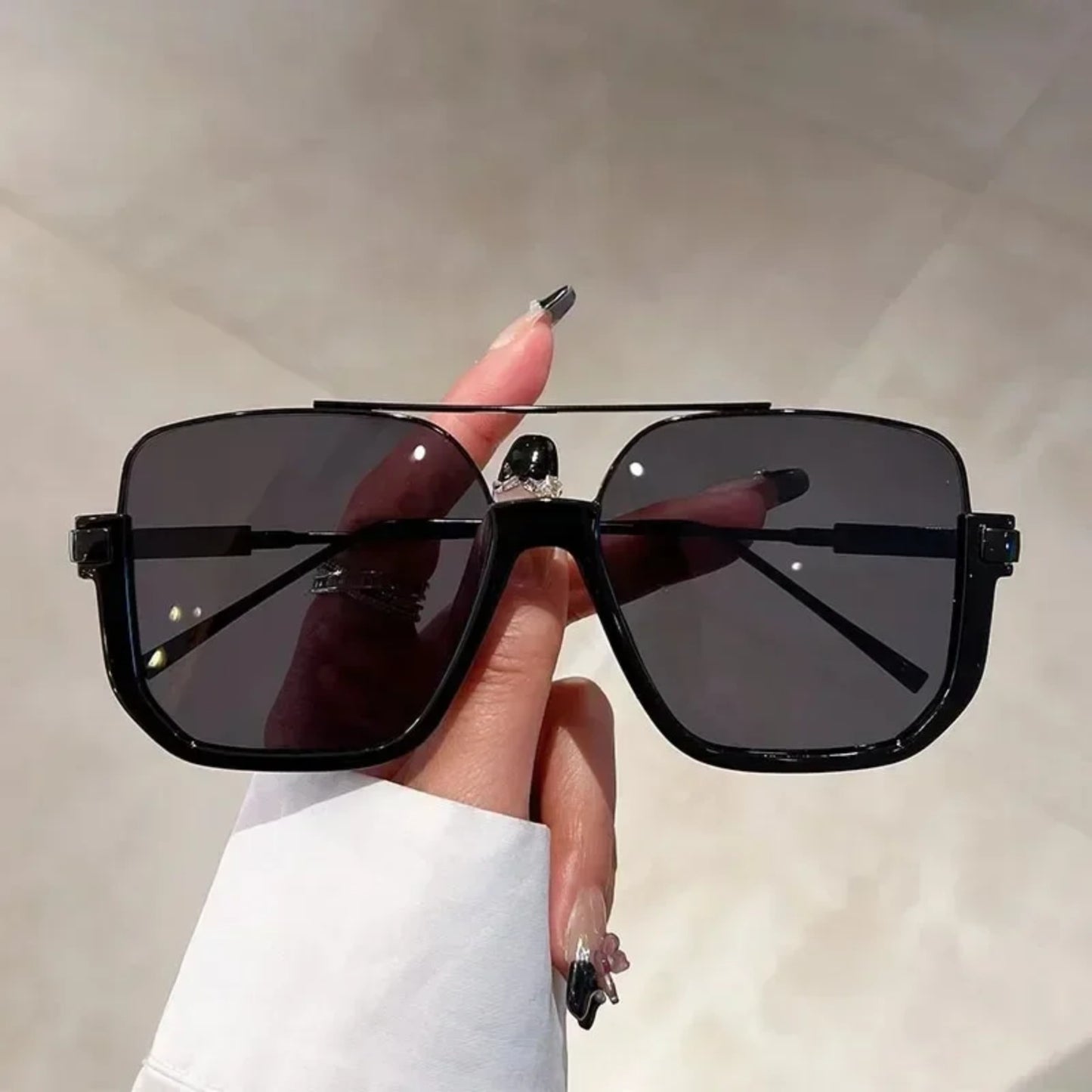 Alloy Oversized Square UV400 Sunglasses