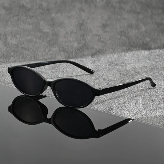 Oval UV400 Sunglasses | Retro Black Fashion Shades – CINILY UK