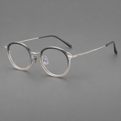 Retro panto eyeglasses in acetate and titanium with an arched bridge and engraved metal temples in Grey Green Gradient / Silver, three quarter view lens detail
