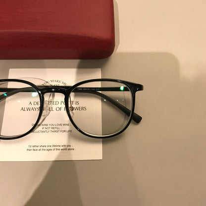 Square Eyeglass Frames with Thin Rims and a Curved Bridge, Black lens detail