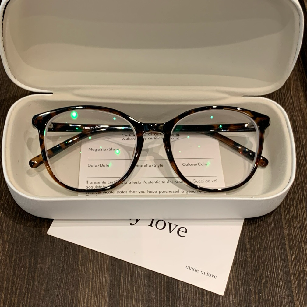Rounded Square Eyeglass Frames with Slim Temples and Corner Accents, F - Tortoiseshell